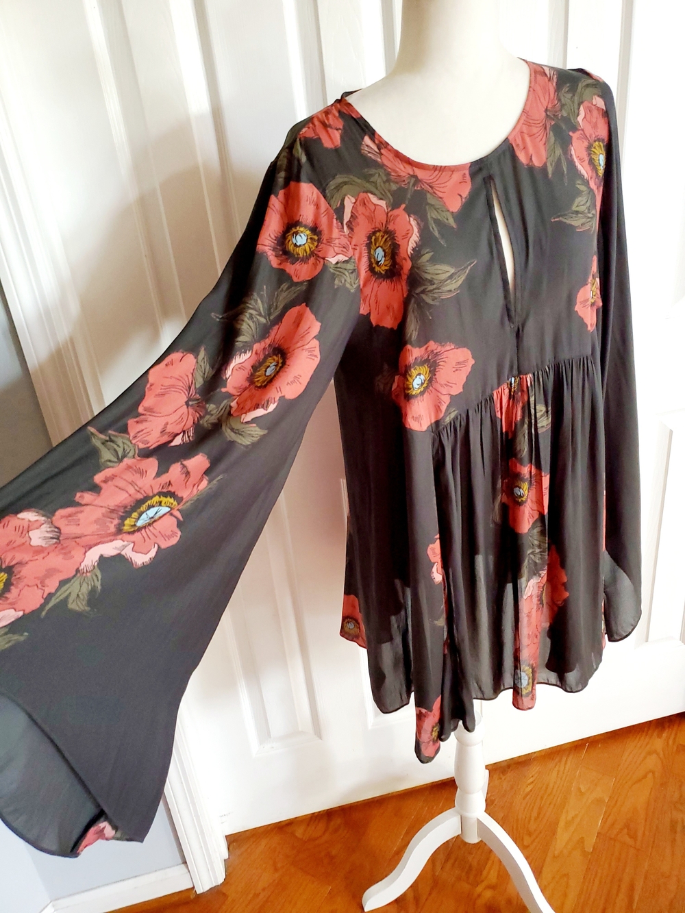 Free People Floral Bell Sleeve Mini Dress Boho Babydoll Medium - Picture 2 of 10